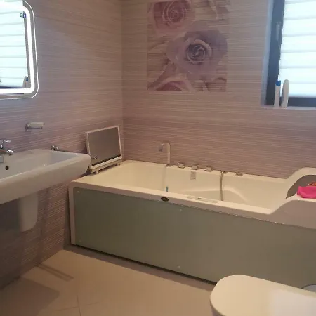 Np Sunshine Nocleg ze śniadaniem *